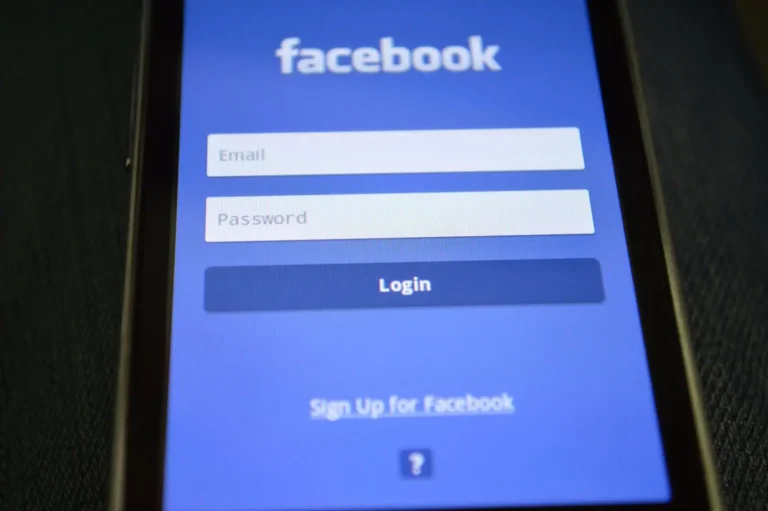 Gestionnaire de mots de passe Android : intégré ou dédié ?