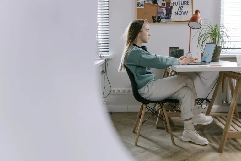 Travail à domicile : formes, organisation et pièges à éviter