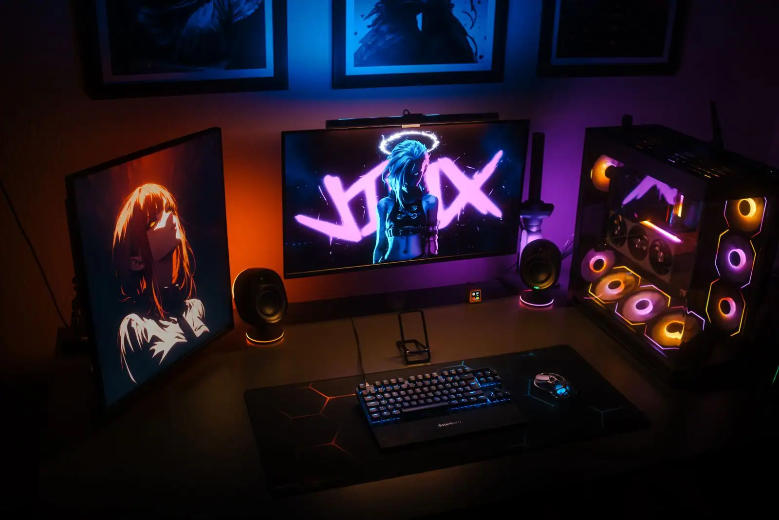 Poste de streaming de jeu vidéo avec micro et écran dans une pièce éclairée de couleurs